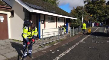 South Hams staff cleaning Ivybridge with the new equipment